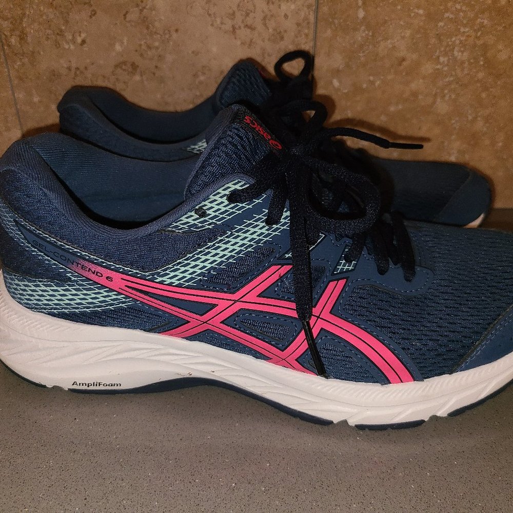 Oasics 7.5 WIDE worn 1x!!